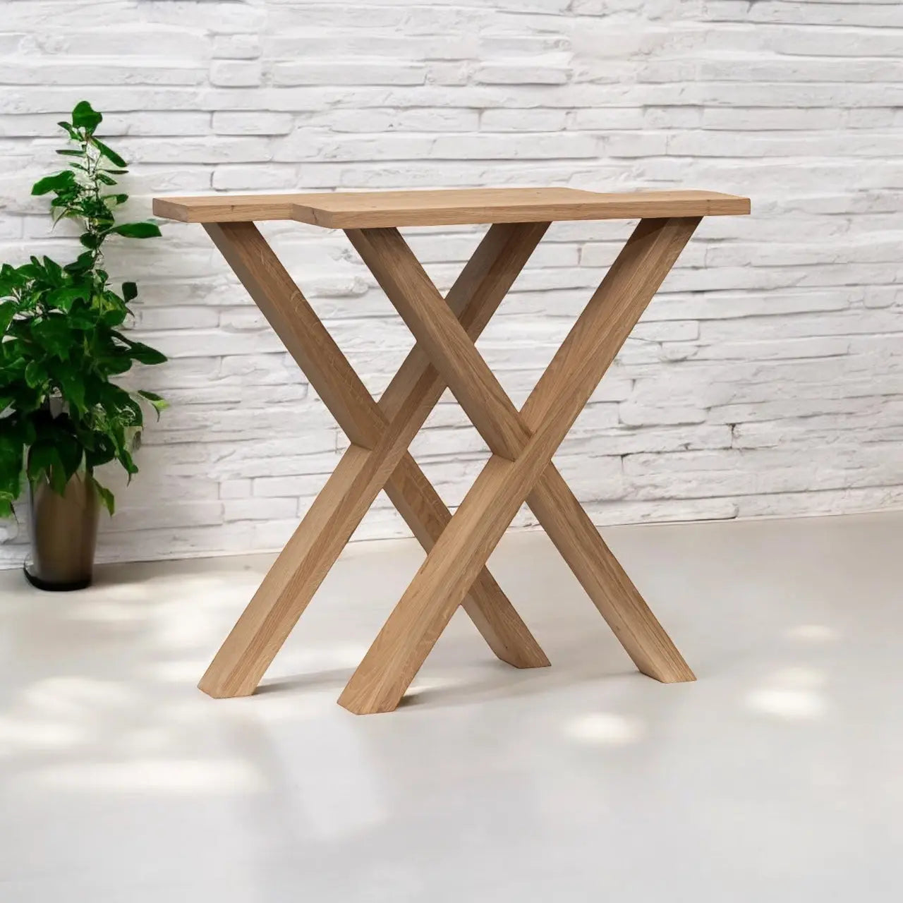 Oak guys wood X legs - green plant