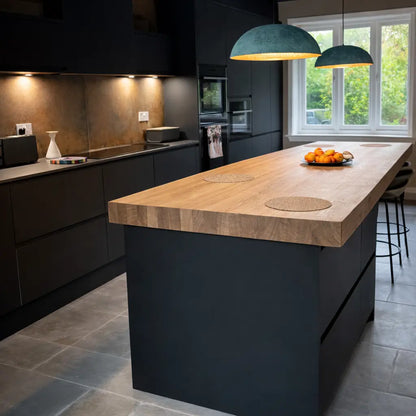 oak-worktop-closeup-grain-detail